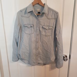 Soft oversized demin button down